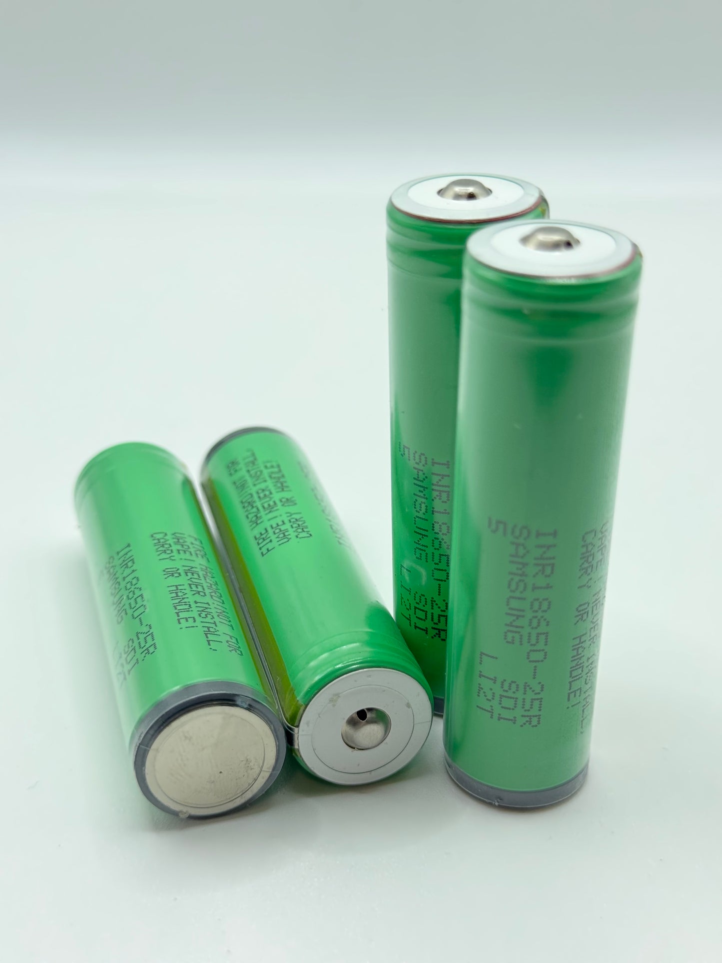 Genuine Samsung INR18650-25R Li-ion Button Top Battery, 2500mAh, 3.6v
