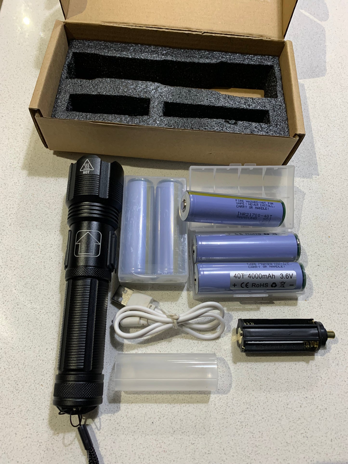 COMBO 21700 li-ion tactical USB-C aluminum case Flashlight + 2x Li-ion Samsung INR 21700-40T