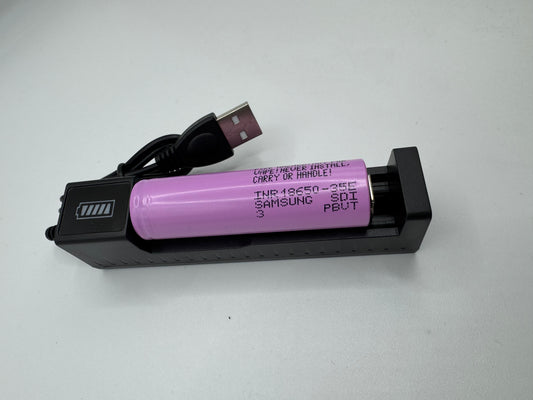 Li ion Samsung 18650, 35E Battery with a charger