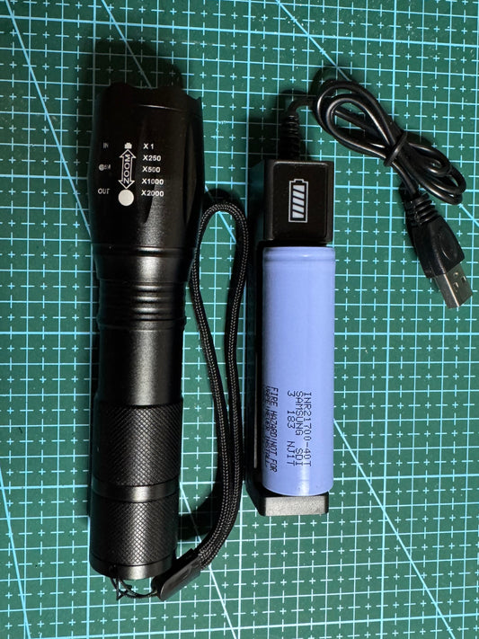 COMBO li-ion aluminium case Flashlight + smart USB Charger + 1x Li-ion Samsung INR 2170040T
